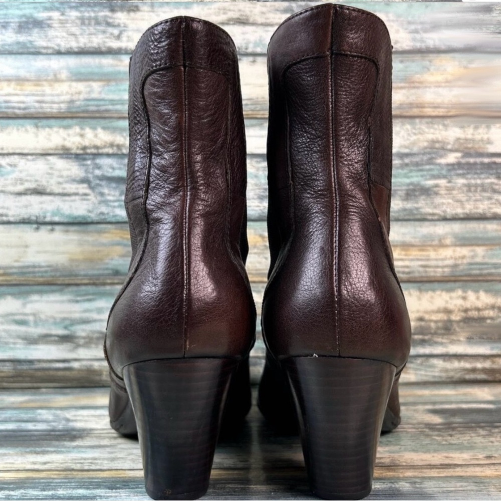 Born Crown Style Brown Leather Ankle Boots Chelsea Block size 10 42 like new - Picture 5 of 13